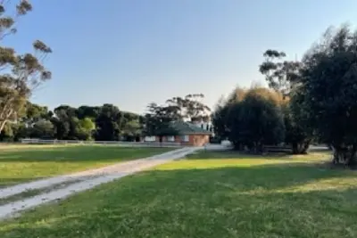 Image de Burra Farmhouse\nComfortable 3 bedroom home situated between Burra and Clare.