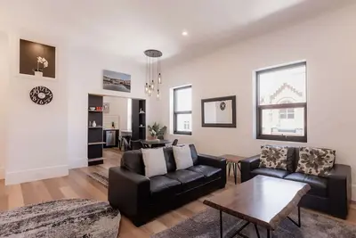 Image de 3 Bedroom, Spacious Inner-City Pad