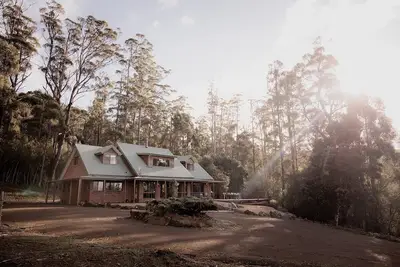 Image de Eaglehawk Lodge Oceanview retreat on Pirate Bay