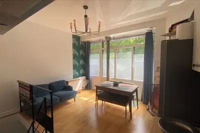 Image de Paris 20e Pied-à-Terre idéal, 3 pièces, dans le quartier village de Ménilmontant