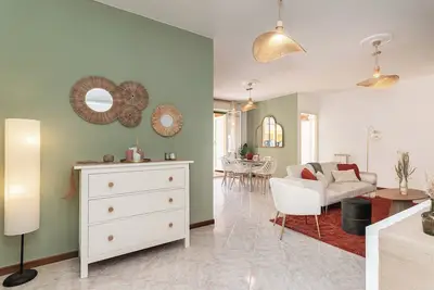 Image de Méditerranée - 200m from the sea - Private parking - Hot tub