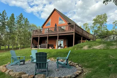 Image de Spectacular Mountain Views. Peaceful Solitude. Rustic cabin with modern comforts. 90 mins from Dc