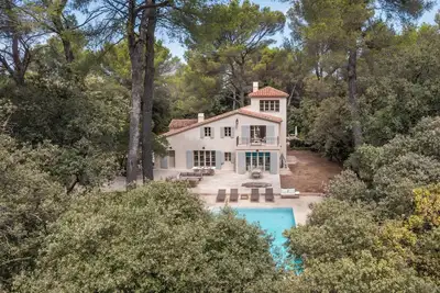 Villa aixoise dans les hauteurs