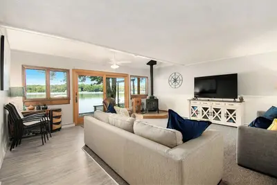 Image de Lakefront Cabin - Kayaks, Grill, Firepit - Casita Linda