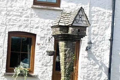 Image de Cozy country cottage in National Park