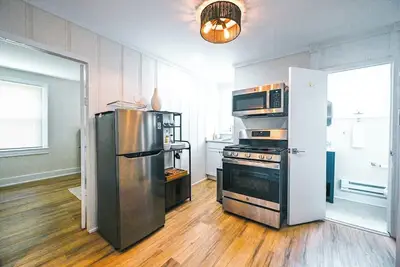 Image de 2 Bedroom Renovated Condo in Downtown Annapolis