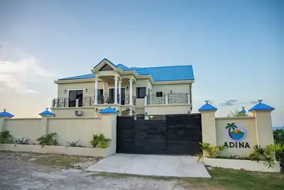 Image de Modern 8br/7ba Villa with Wi-Fi, A/C & Backyard Bbq – Spacious & Stylish Getaway
