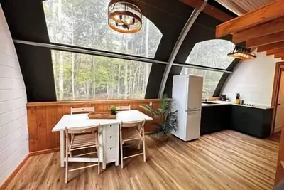 Image de Sunken Escapes Glamping Unit #2