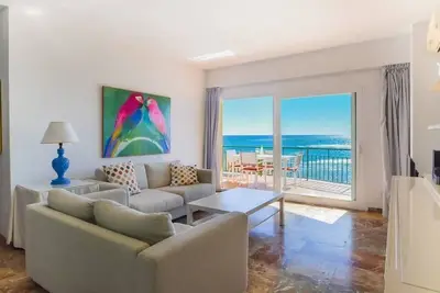 Image de Over the sea - beachfront with amazing views