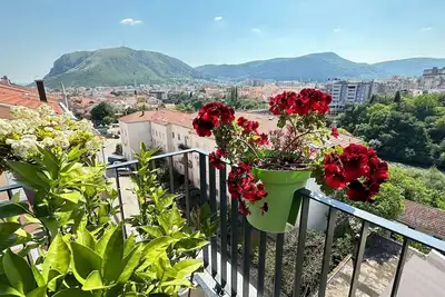Image de Stunning 3-Bedroom Apartment with modern amenities and breathtaking views! !