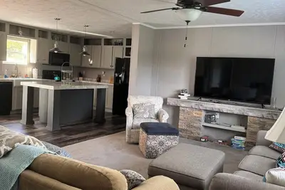 Image de Cozy 3-bedroom home in Nancy just Minutes to Lee’s Ford Marina!