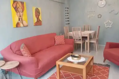 Image de Karşıyaka merkezde sahilin bir alt sokagında rahat huzurlu şirin bir evim