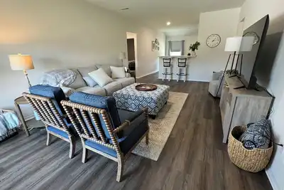 Image de 4 Beds and a Bison Just Minutes from Harding University in welcoming Searcy.