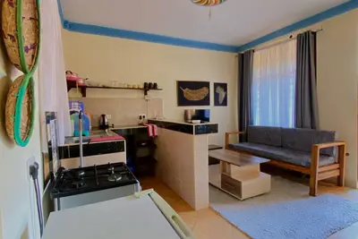 Charming 1-bedroom apartment in phenomenal Diani Beach with WiFi.