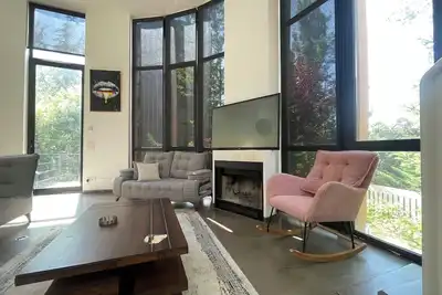 Image de 4-bedroom villa at kfardebian