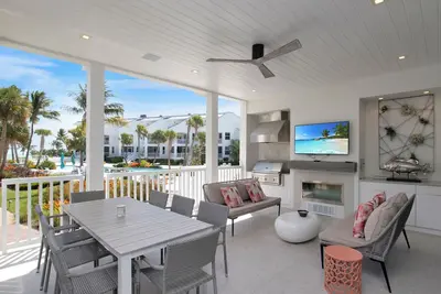 Image de Entire Floor - 8 Br overlooking pool, sandy beach & Ocean! Luxury finishings