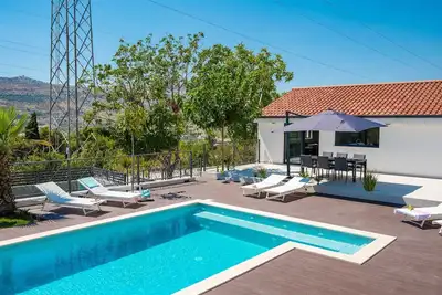 Image de Villa Florinda avec piscine et salle de sport près de Split