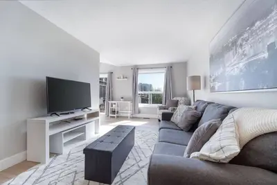 Image de Bright & Spacious - 3-Bedroom Home