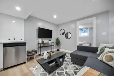 Image de Bright & Cozy 1br Basement Unit