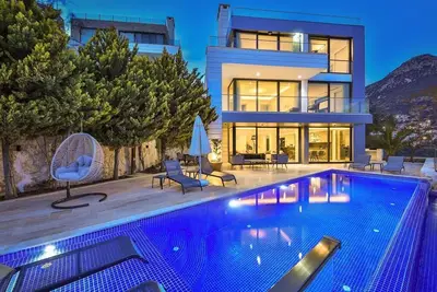 Image de Luxurious 5-bedroom villa with WiFi, Ac in marvelous Kalkan/Antalya