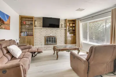 Image de Pet-Friendly Ridgecrest Home Near Ohv Trails!