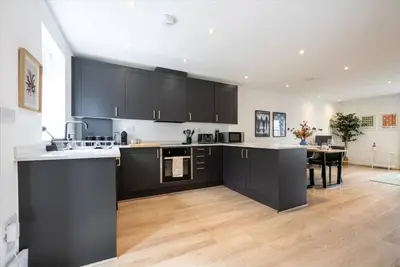 Image de Elegance Retreat - 2 Bed Holiday Home with Parking