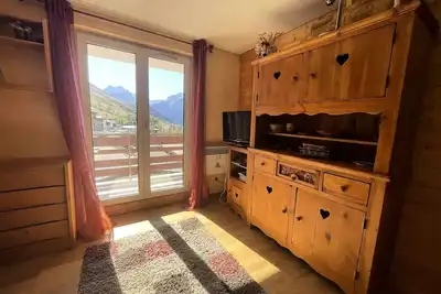 Les Deux Alpes – Studio cabine au Village 1800 avec balcon plein sud et vue panoramique