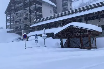 Les Deux Alpes – Appartement tout confort avec terrasse ensoleillée et vue imprenable