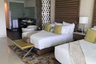 Image de High End Cancún Resort! 5 star! ! ! ! 3-bedroom with Roof top deck with Jacuzzi!