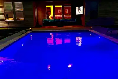 Image de 5br home with pool, 3 baths; spacious, serene for unforgettable stays