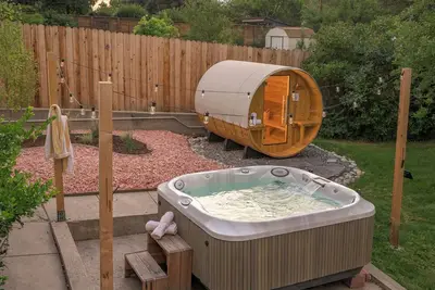 Image de Hot Tub, Sauna & Firepit 15 min Den & Red Rocks