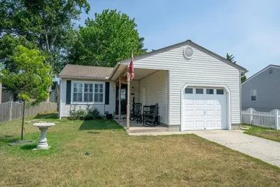 Image de Lovely Cottage on Cedardale in Villas