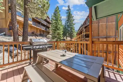 Tramway Chalet | Near Hiking, Biking, & Beach!
