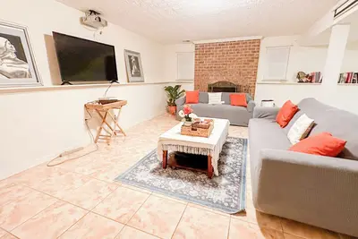 Image de Charming 2-bedroom basement in Upper Marlboro with WiFi and Ac