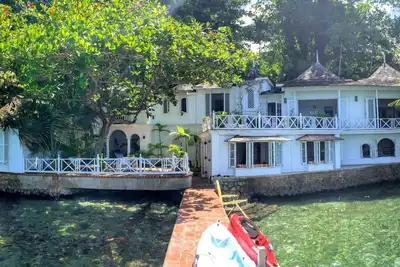 Image de Classic seafront three-bedroom villa in tranquil, stunning San San, Port Antonio