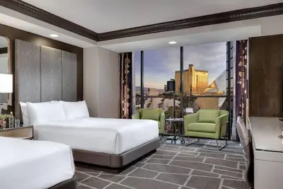 Image de Two Queen Room at a  Hotel