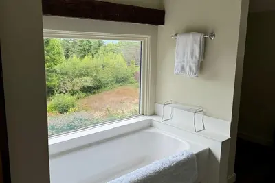 Image de Charming 2-bedroom barn in Northfield with WiFi and Ac