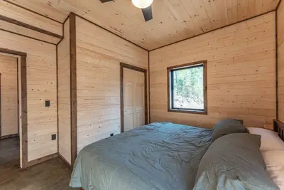 Image de The Pioneer Lakeview Cabin with Private Sauna