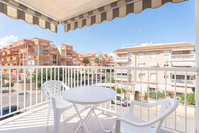 Image de Appartement 'Lopimar Segrelles' avec terrasse privée, Wi-Fi et climatisation