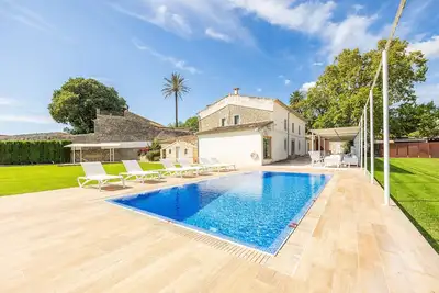 Maison de campagne \"Casa Con Piscina En Selva\" avec vue sur la mer, Wi-Fi et climatisation