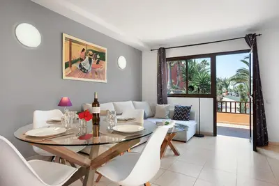 Image de Maison de vacances 'Oasis Royal E204' avec piscine partagée, terrasse partagée et Wi-Fi