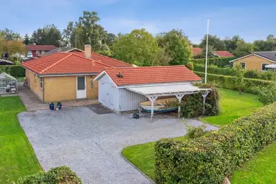 Image de \"Kalli\" - 100m from the sea by Interhome