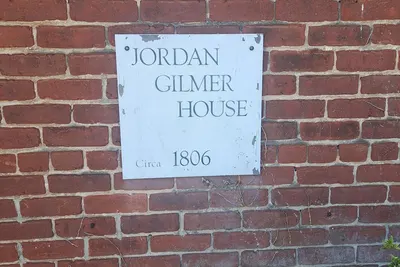 Image de Comfy 2-bedroom plus loft historic building renovated, convenient to everything