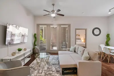 Image de Loft | Spacious | Free-Parking