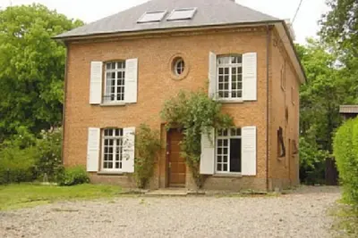 Image de Villa Neuville  dans un parc arboré de 1 hectare à 20 mn à pied de la plage