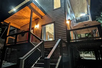The Moonlight view cabin! You perfect cabin getaway!
