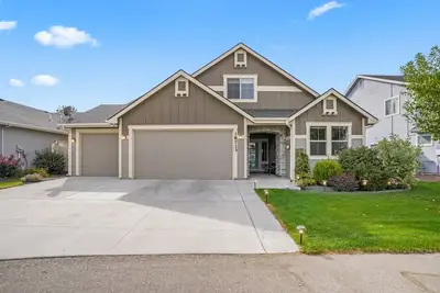 Image de Family Retreat in Nampa | Sleeps 12 | Private Yard, Bbq & Park Access