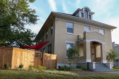 Image de The Memphis Abbey - Pool + Outdoor Kitchen + Fire Pit + 7br