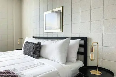 Sleepover: Elite 1bd/1ba + Gym - Cincinnati