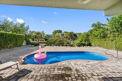 Image de Sombrero Siesta: Heated Pool & Stunning Canal Views